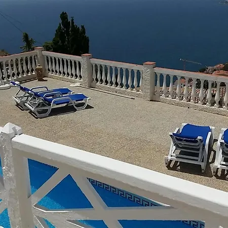 Dos Vistas Villa *